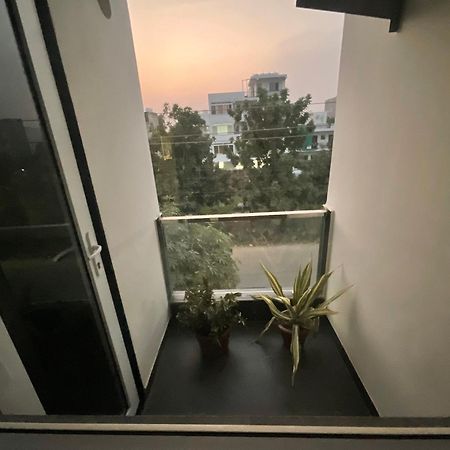Downtown Studios Gurgaon Exterior photo